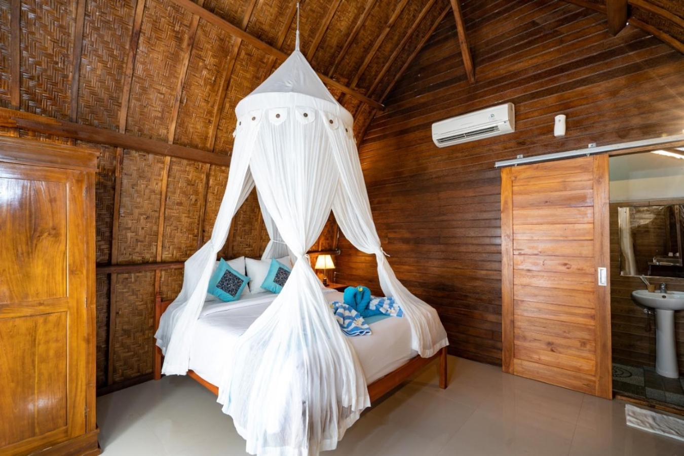 Sundi Ocean Bungalow By Abm Toyapakeh Стая снимка